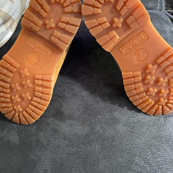 Boy Timberland Boot “New” - Picture 3 of 5